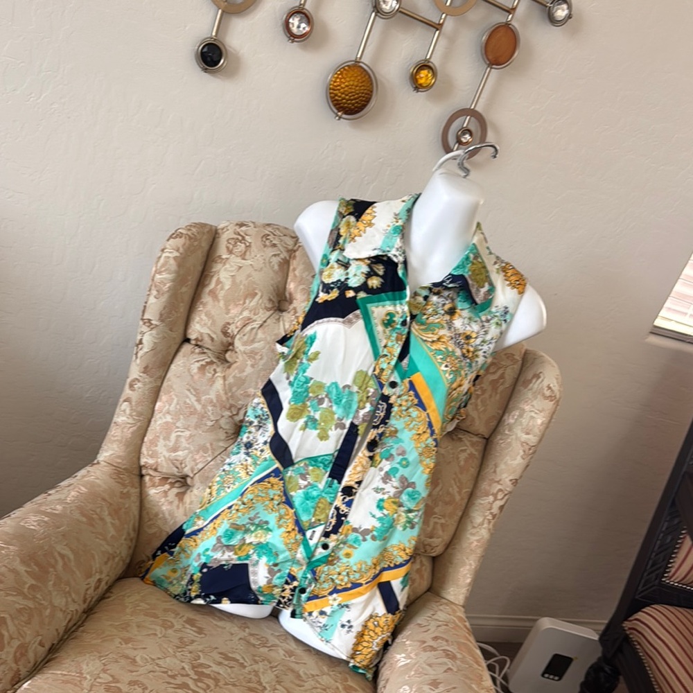 Easel Multicolor Sleeveless Blouse